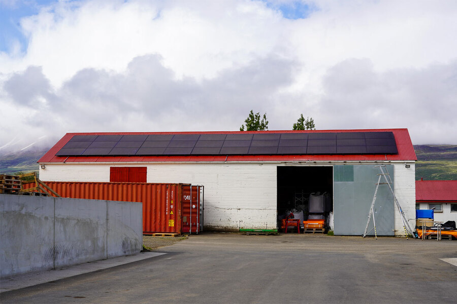 Raforkuframlei&eth;sla til eigin nota (&ouml;rvirkjun)