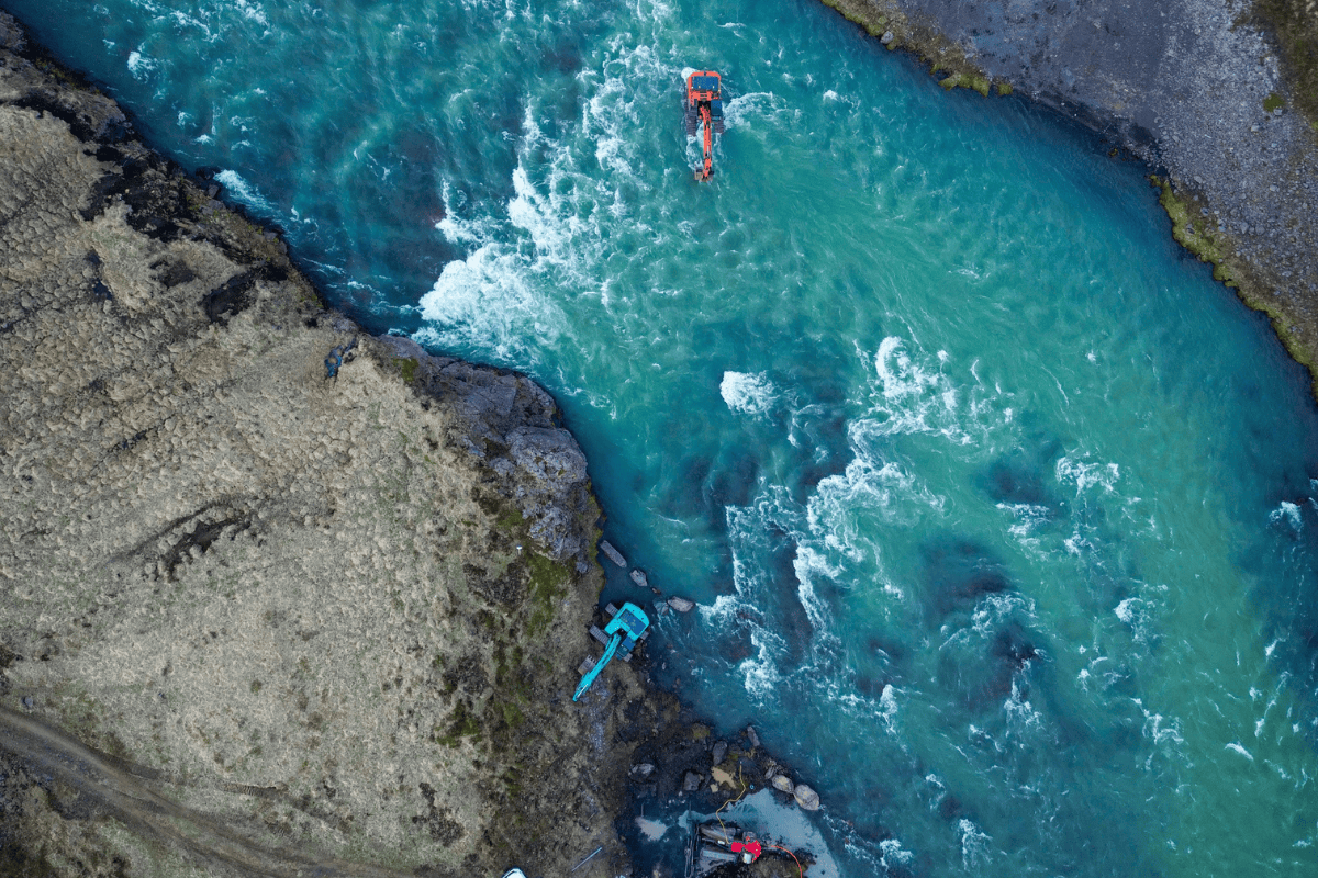Bora&eth; var n&yacute;jum jar&eth;streng undir Bl&ouml;ndu &iacute; sumar. Mynd: Gummi HB hj&aacute; Finnur ehf